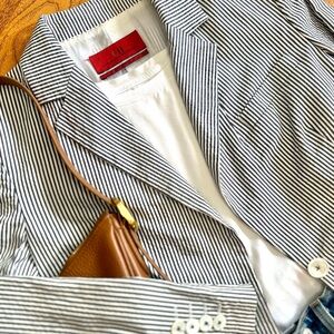Vintage CH Carolina Herrera Seersucker Blazer – Classic Preppy Style